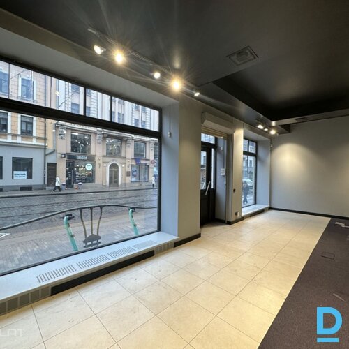 Izīrē veikalu telpas Barona iela 15 Izīrē veikalu telpas Barona iela 15