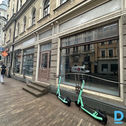 Izīrē veikalu telpas Barona iela 15 Izīrē veikalu telpas Barona iela 15