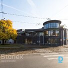 Multifunckionālas komerctelpas renovētā biroju projektā "Hanzas vārti"