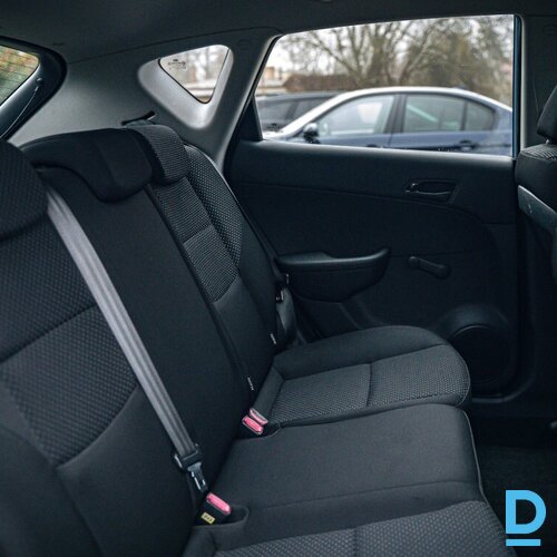 Pārdod Hyundai i30 1.4i, 2011