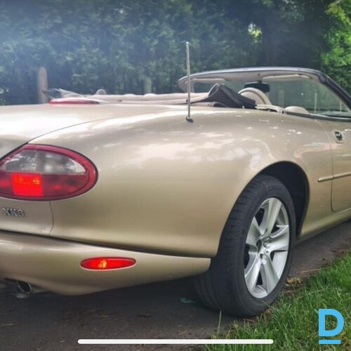 Pārdod Jaguar XK8 1999