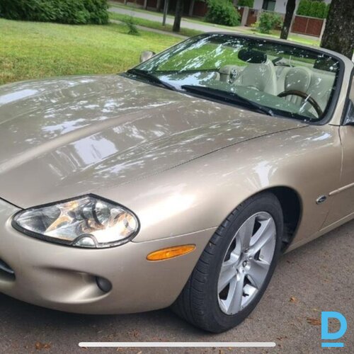 Pārdod Jaguar XK8 1999