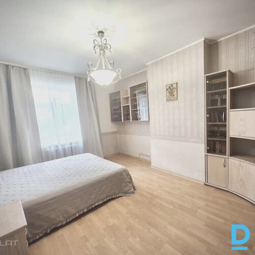 Izīrē dzīvokli Valdemāra iela 49