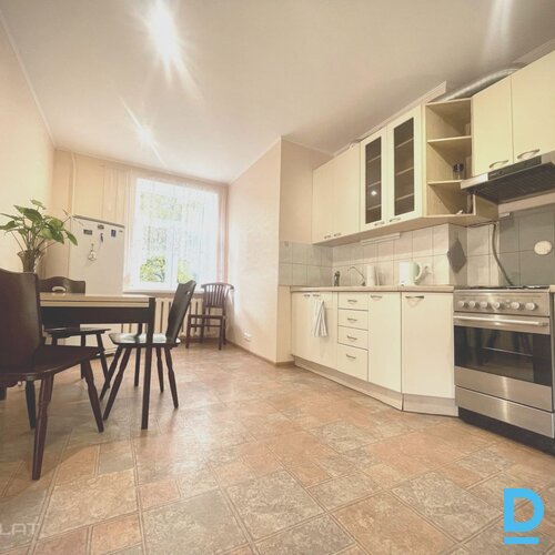 Izīrē dzīvokli Valdemāra iela 49