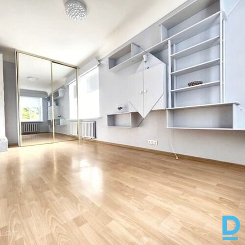 Izīrē dzīvokli Valdemāra iela 49