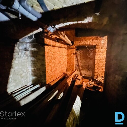 Pārdod puspagraba telpas Rīgas centrā