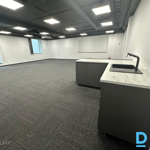 Izīrē biroju Mednieku iela 4a