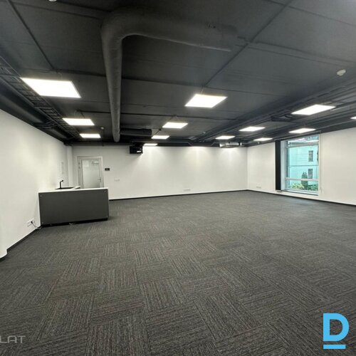 Izīrē biroju Mednieku iela 4a