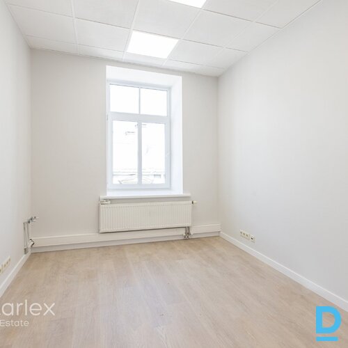 Medicīnas iestādei piemērotas telpas ar 1264 kodu Rīgas centrā pie Jaunā Rīgas teātra