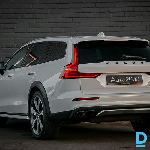 Pārdod Volvo V60 Cross Country Insription, 2021