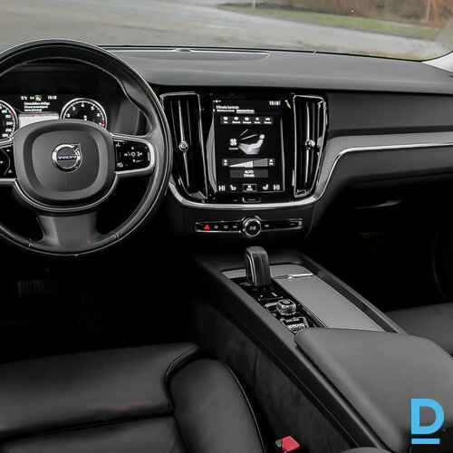 Pārdod Volvo V60 Cross Country Insription, 2021