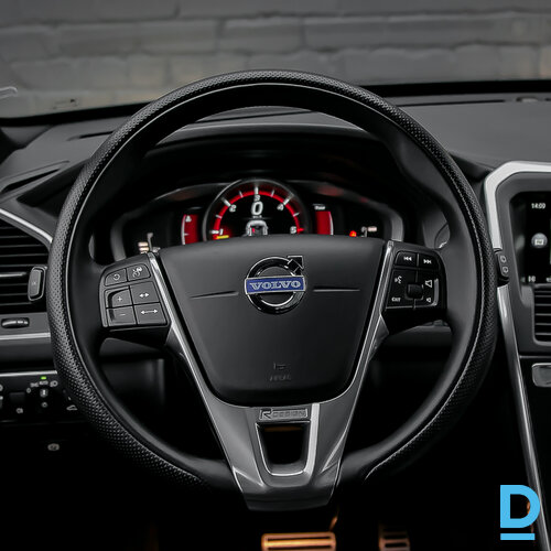 Pārdod Volvo XC60 D4 133kw R-Design, 2014 Pārdod Volvo XC60 D4 133kw R-Design, 2014