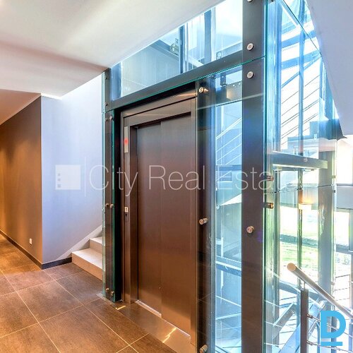 Pārdod dzīvokli Jūrmalā