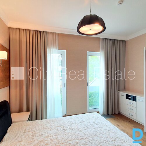 Pārdod dzīvokli Jūrmalā