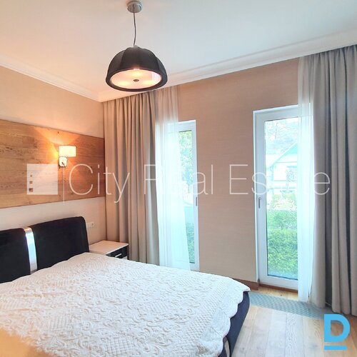 Pārdod dzīvokli Jūrmalā