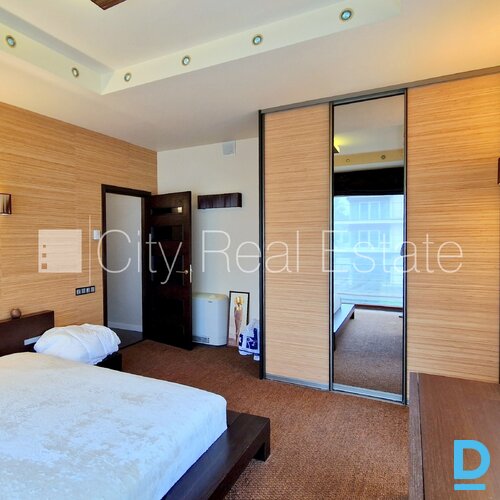 Pārdod dzīvokli Jūrmalā