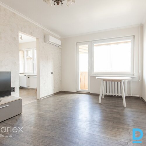 Divistabu dzīvoklis Vecmīlgrāvī