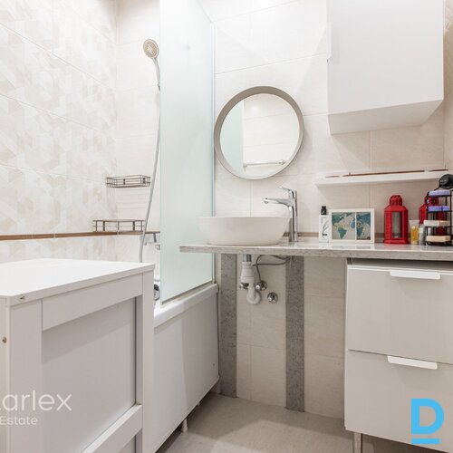 Divistabu dzīvoklis Vecmīlgrāvī