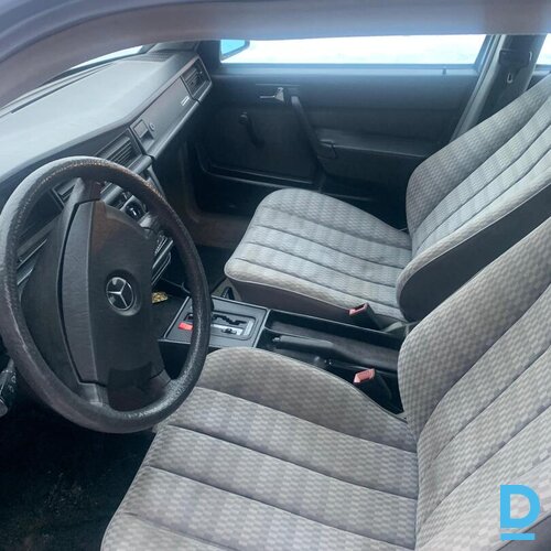 Mercedes-Benz 190
