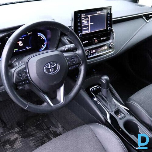 Pārdod Toyota Corolla HB Hybrid 1.8, 2021 Pārdod Toyota Corolla HB Hybrid 1.8, 2021