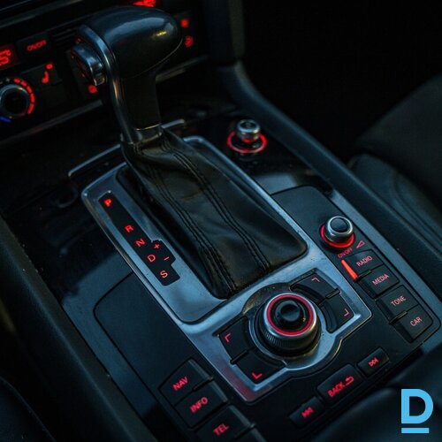 Pārdod Audi Q7 3.0d, facelift, 2011