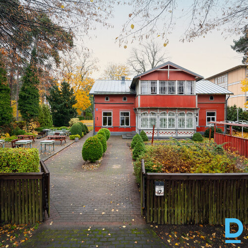 Pārdod māju Vasarnīcu iela 17