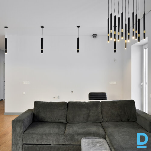 Pārdod māju Mazā rožu iela 8