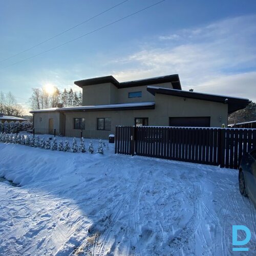 Pārdod mājas Sniedzes iela 2