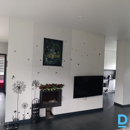 Pārdod mājas Sniedzes iela 2