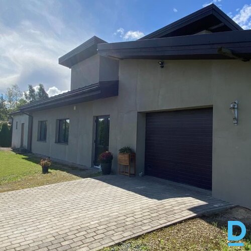 Pārdod mājas Sniedzes iela 2