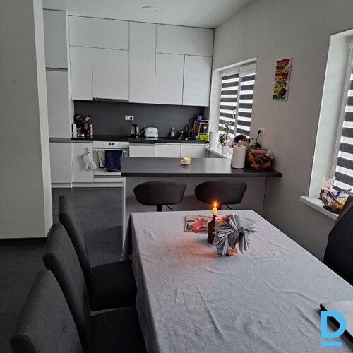 Pārdod mājas Sniedzes iela 2