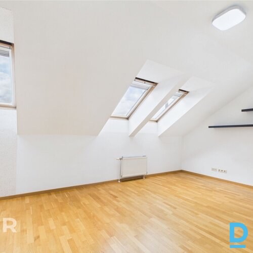 Īrei pieejams plašs, mājīgs 3 istabu mansarda dzīvoklis jaunajā projektā.Dzīvokļ