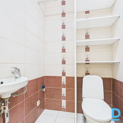 Īrei pieejams plašs, mājīgs 3 istabu mansarda dzīvoklis jaunajā projektā.Dzīvokļ