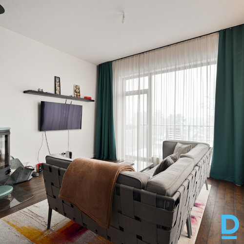 Pārdod dzīvokli Asaru prospekts 57