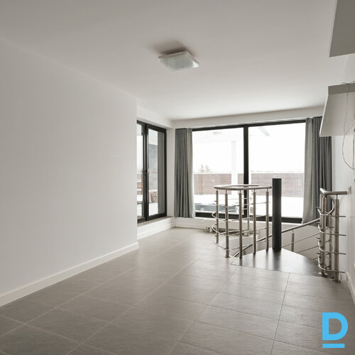 Pārdod dzīvokli Asaru prospekts 57