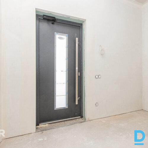 Plaša, augstvērtīga un tikko uzcelta rindu māja Dzidriņās.Māja ir celta un nodot