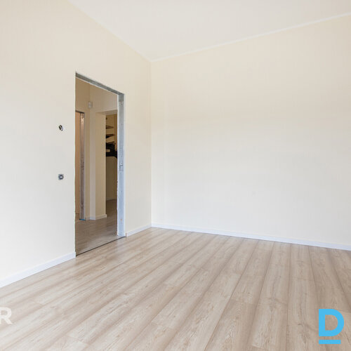 Pārdošanā jauna ģimenes māja ar pilnu apdari Dzidriņās.Māja ir celta un nodota e