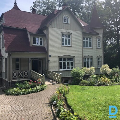 Četru stāvu villa - kā dzīvošanai, tā biznesam
