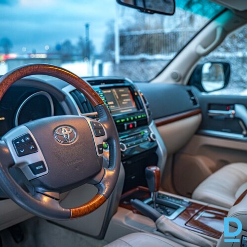 Pārdod Toyota Land Cruiser 200 4.5d, 2013 Pārdod Toyota Land Cruiser 200 4.5d, 2013
