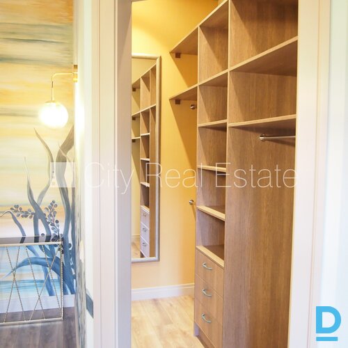 Izīrē māju Jūrmalā