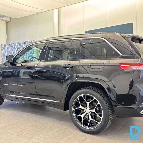 Pārdod Jeep Grand Cherokee Summit Baltics PHEV 4xe AT8, 2025 Pārdod Jeep Grand Cherokee Summit Baltics PHEV 4xe AT8, 2025