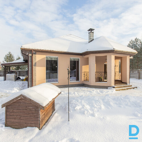 Pārdošanā plaša un funkcionāla ģimenes māja Jaunsilā, Ķekavas novadāPiedāvājumā 