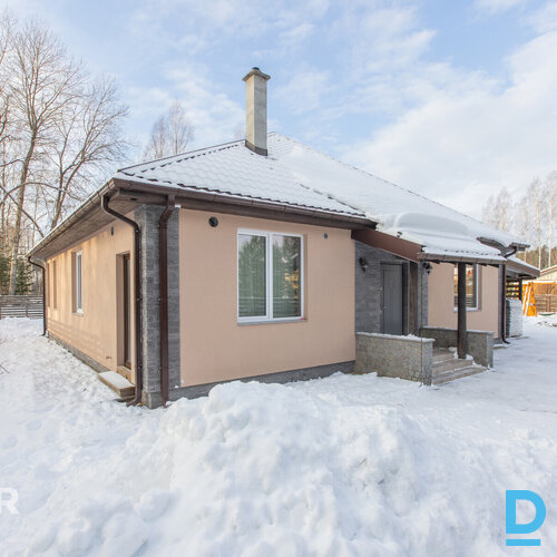 Pārdošanā plaša un funkcionāla ģimenes māja Jaunsilā, Ķekavas novadāPiedāvājumā 