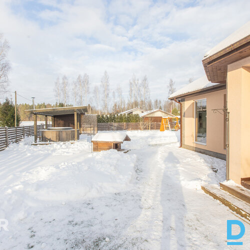 Pārdošanā plaša un funkcionāla ģimenes māja Jaunsilā, Ķekavas novadāPiedāvājumā 