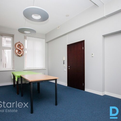 Prestižs birojs vēsturiskā ēkā uz Tērbatas/Dzirnavu ielu krustojuma