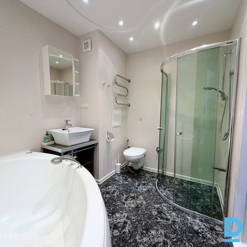 Pārdod dzīvokli Valdeķu iela 51