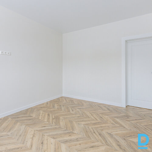 Pārdod māju Dzirnezera iela 4a