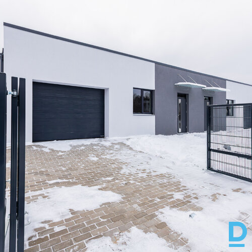 Pārdod māju Dzirnezera iela 4a