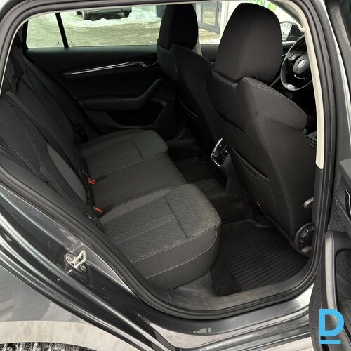 Pārdod Skoda Octavia Combi Elegance m-Hybrid 1.5 TSi, 2022