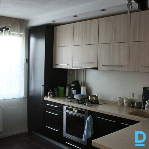 Pārdod dzīvokli Kleistu iela 21, 66m², 3 ist.